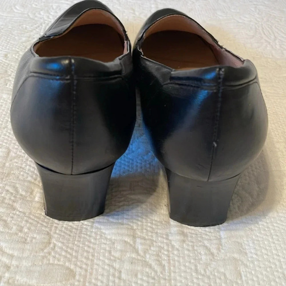 Trotters Black Leather Slip On Loafers 10 M 2” Heel Comfort Style Vintage GUC - Picture 4 of 9